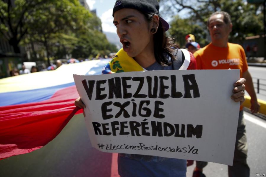 Formalizarán ante el CNE un movimiento para activar un referendo revocatorio contra Maduro