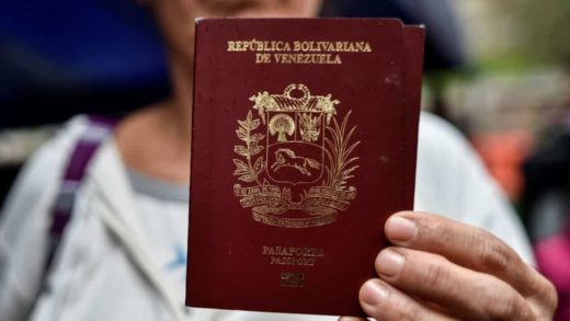 Denuncian irregularidades en la emisión de prórrogas de pasaportes venezolanos