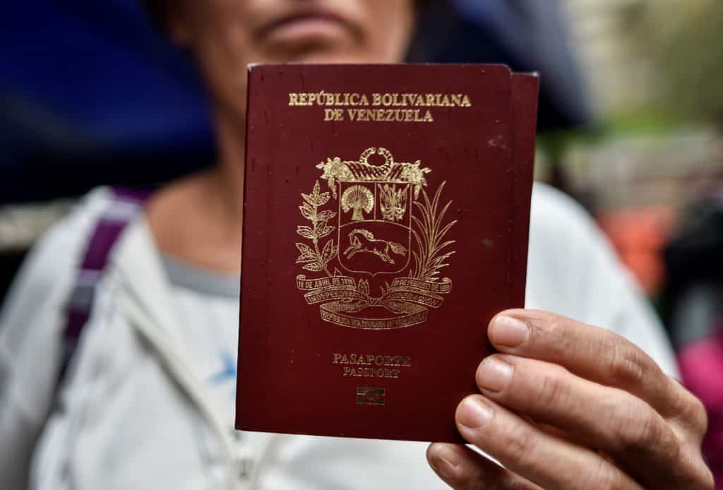 Denuncian irregularidades en la emisión de prórrogas de pasaportes venezolanos