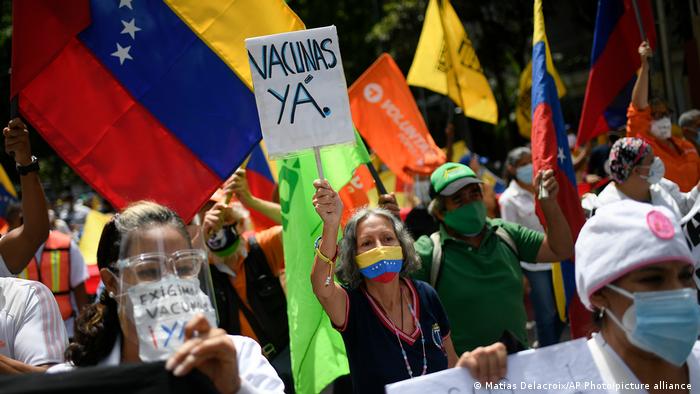 Médicos Unidos de Venezuela denunció que el régimen manipula datos sobre la vacunación contra el covid-19