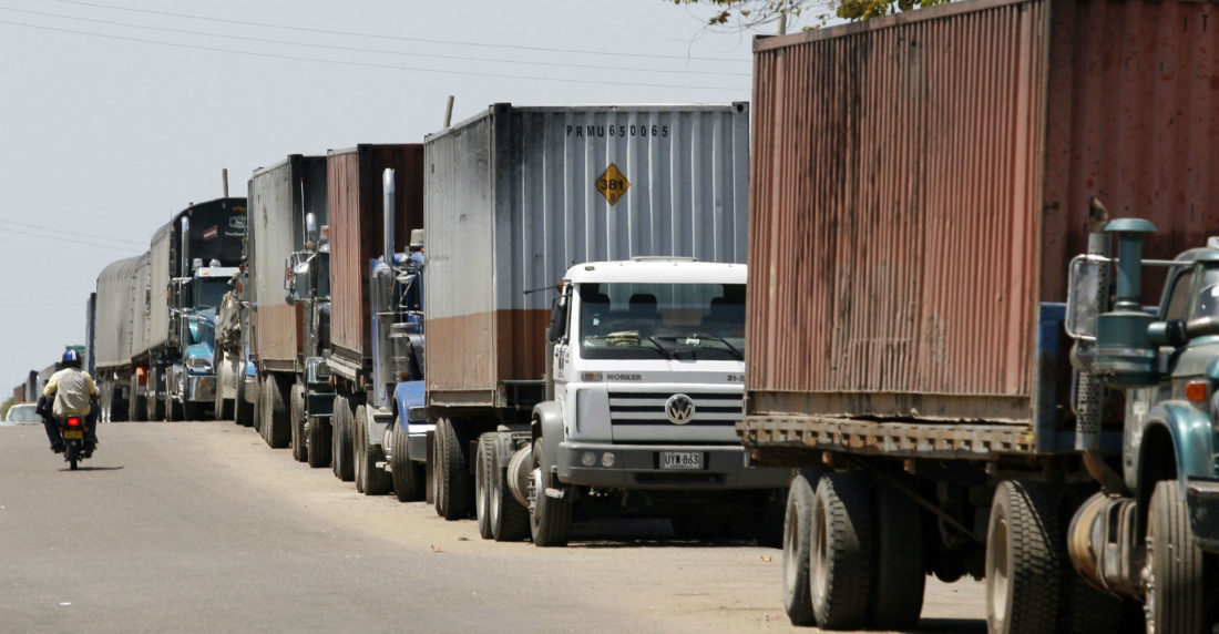 Transportistas de carga piden combustible y vacunas contra el COVID-19