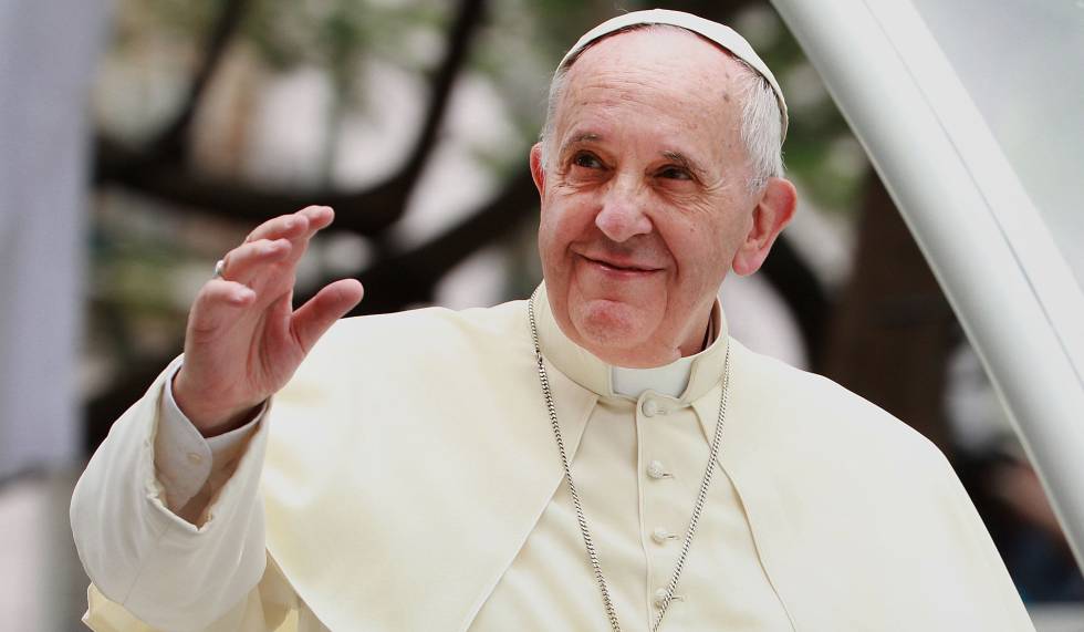 Papa Francisco se recupera tras operación del colon