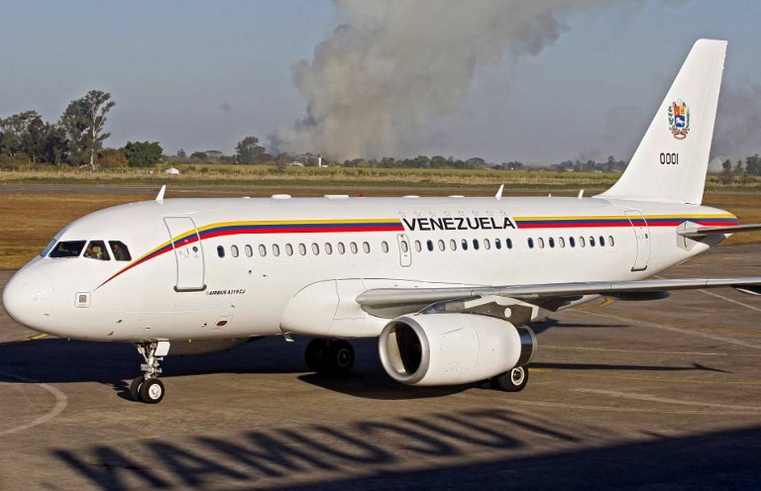 Avión presidencial de Venezuela arribó a Cuba en medio de protestas