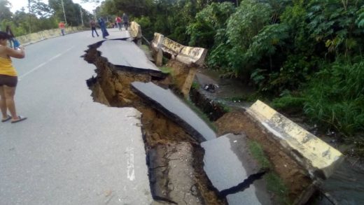 Reportan que puente La Cabrera en Ocumare del Tuy se desplomó (+Fotos)