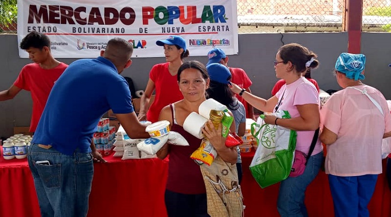 Más de 1.400 familias de Antolín del Campo fueron atendidas en el Mercado Popular