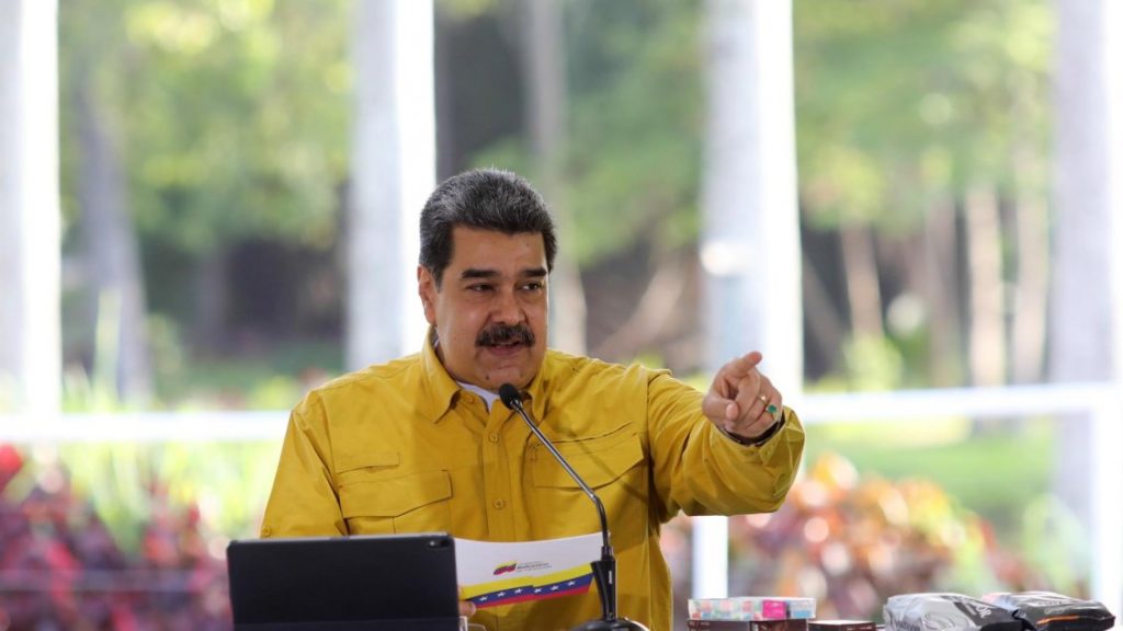 Maduro dice que Cuba es víctima de un “experimento de tortura” dirigido por redes sociales