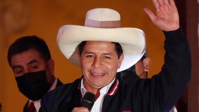 Pedro Castillo fue proclamado presidente electo de Perú