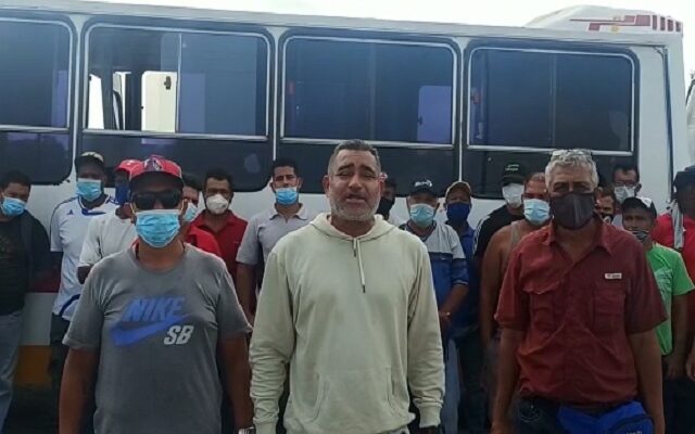 Transportistas repudian imposiciones de Dante Rivas en el control del combustible