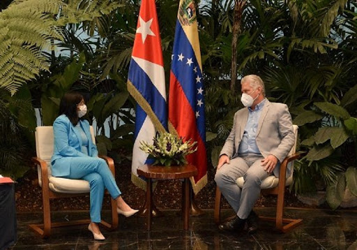 Delcy Rodríguez viajó a Cuba para respaldar la administración de Díaz-Canel