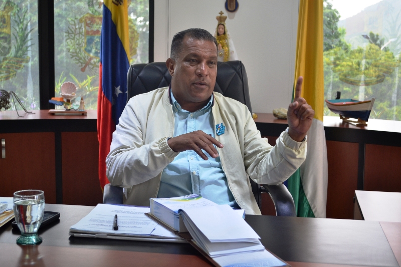 Gobernador Alfredo Díaz afirma que situación eléctrica se agudiza en Nueva Esparta