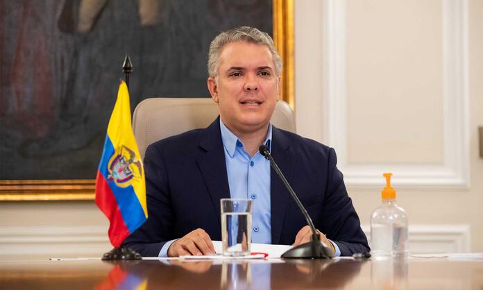 Duque pide ayuda internacional para vacunar a migrantes venezolanos en Colombia