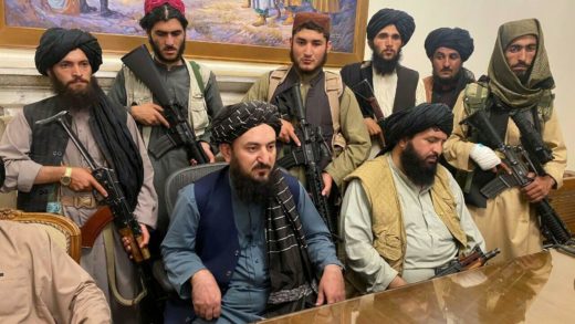 Talibanes toman el poder en Afganistán y declaran la victoria