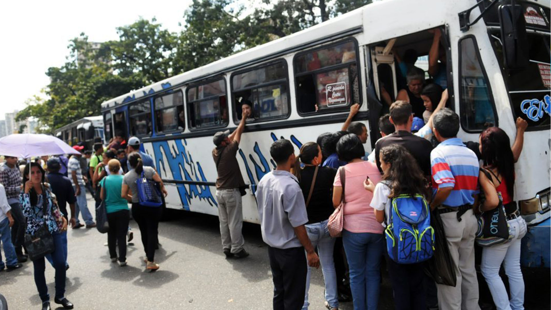 80% de las unidades de transporte público en Carabobo están paralizadas por escasez de combustible