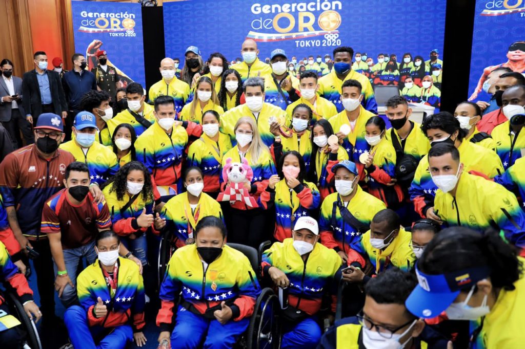 Maduro condecoró a los atletas que participaron en los Juegos Paralímpicos de Tokyo