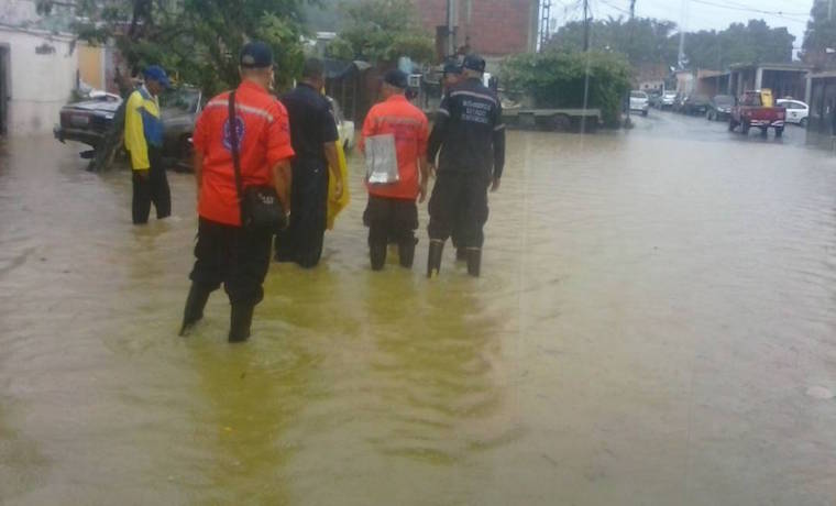 Lacava informó que fuertes lluvias en Carabobo no dejaron pérdidas humanas
