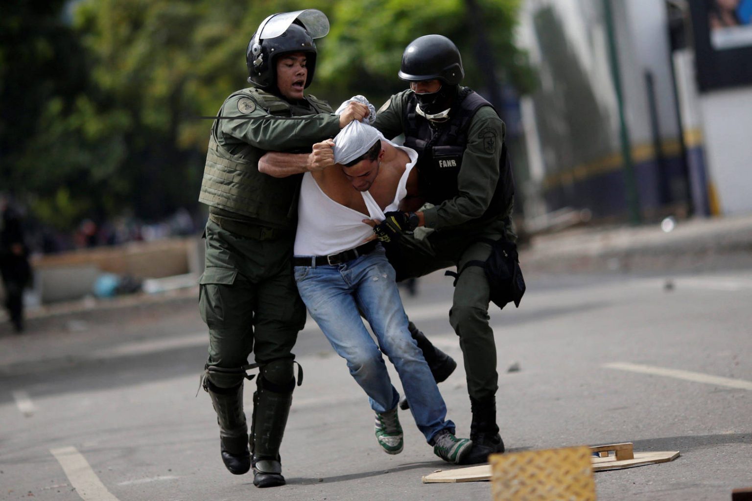 Informe de la ONU revela que justicia venezolana persigue y tortura a los opositores