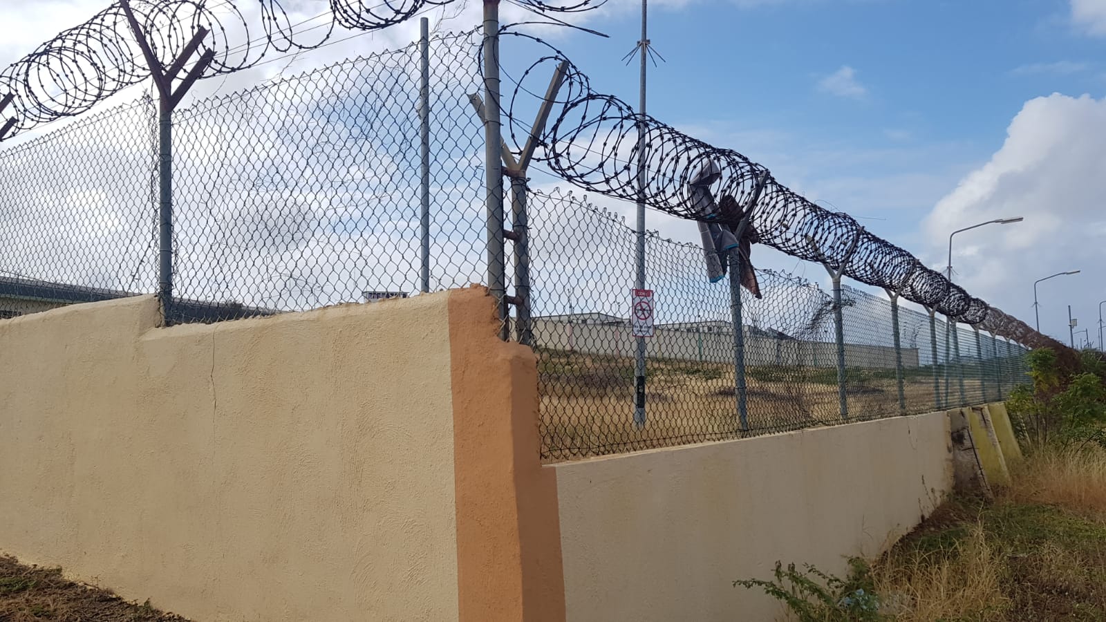 Siete venezolanos escapan de un centro de reclusión en Curazao para evitar ser deportados