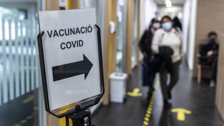 Habilitarán puntos de vacunación contra el covid-19 en mercados municipales