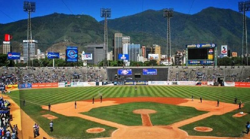 Estadios de béisbol en Venezuela tendrán 40% de aforo