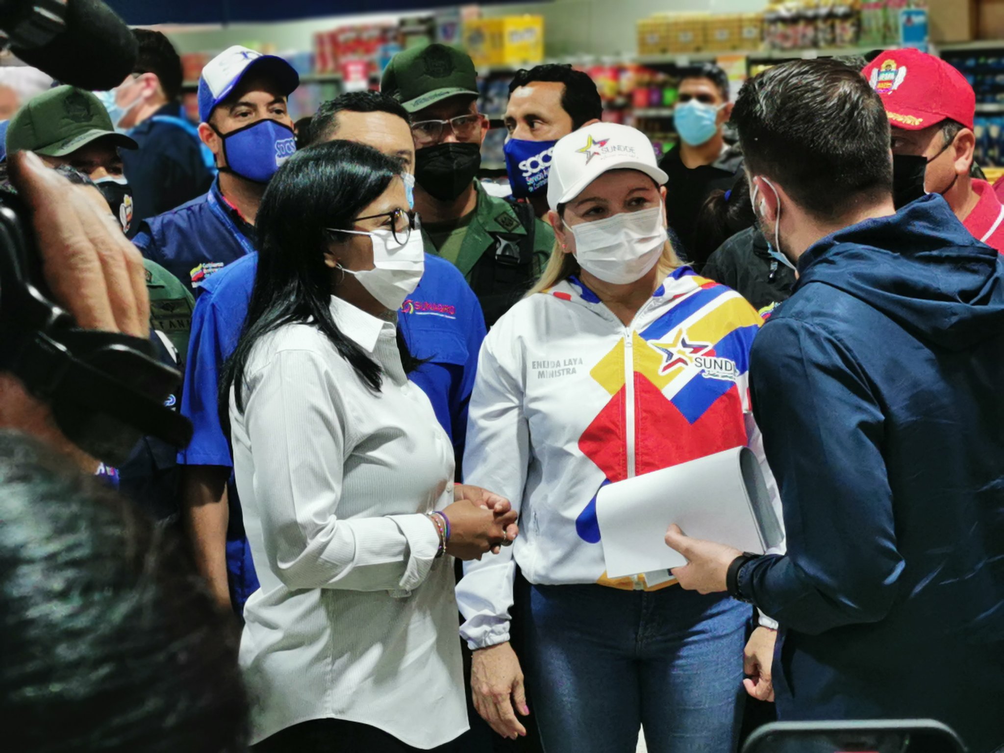 Delcy Rodríguez supervisó comercios de Caracas para verificar el control de precios