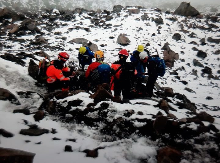 Avalancha en el pico más alto de Ecuador dejó al menos tres muertos