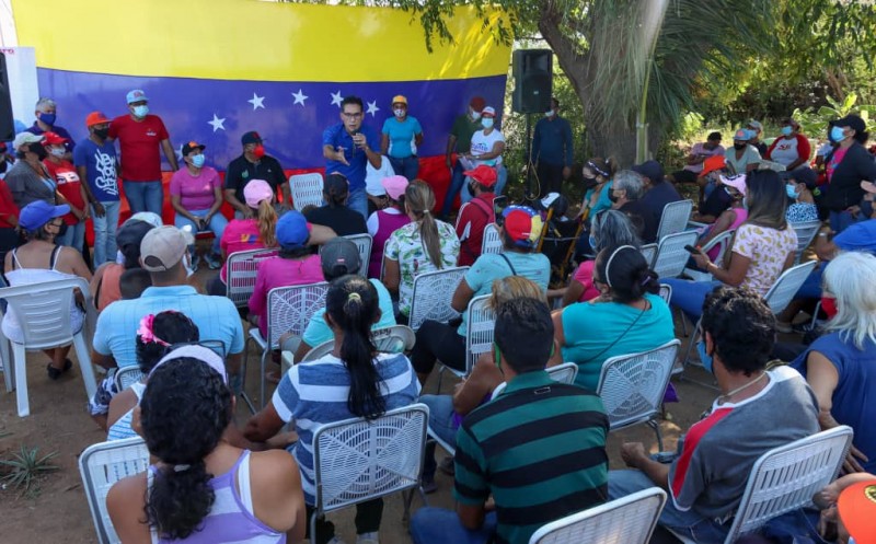 Candidatos Dante Rivas y Cruz Lairet recorren las comunidades de García