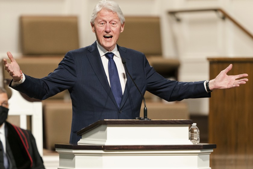 Expresidente de EE.UU. Bill Clinton es hospitalizado por una infección