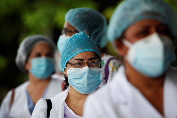 FMV: 40 mil profesionales de la salud han emigrado del país