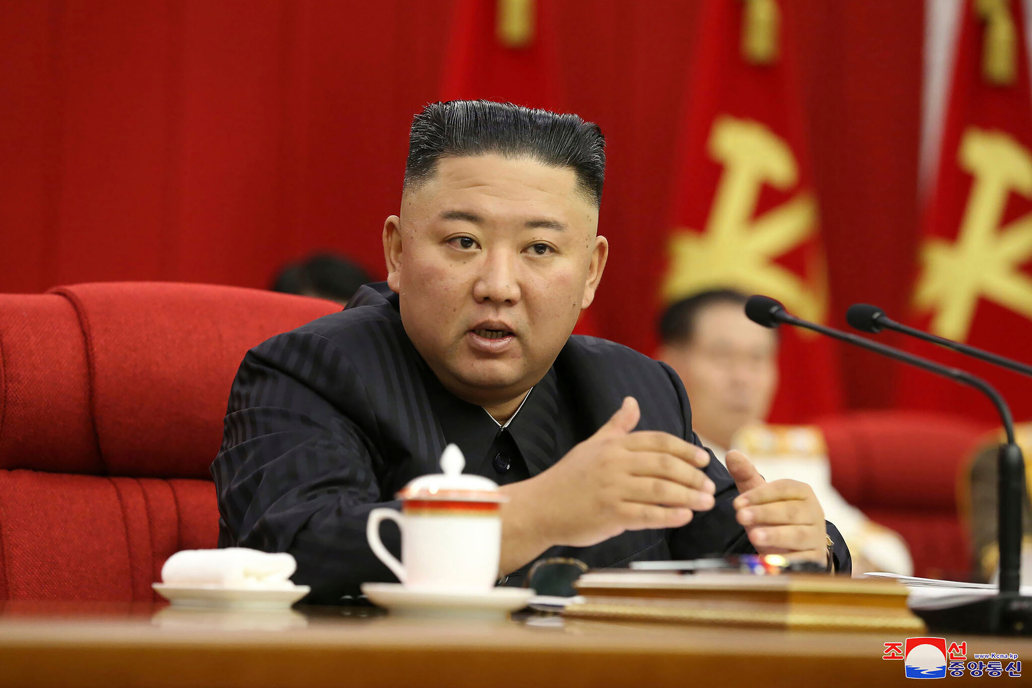 Estiman que Kim Jong-un habría perdido 20 kilos de peso y está bien de salud