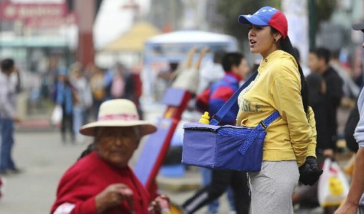 Solo 2 de cada 10 venezolanos en Perú trabaja en su especialidad