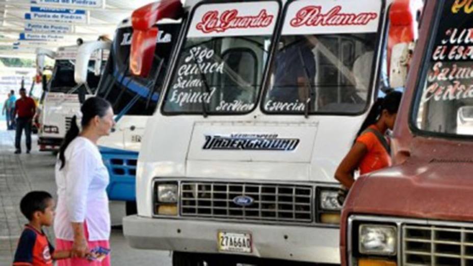 Crisis de transporte se agrava en Nueva Esparta por falta de gasolina e insumos